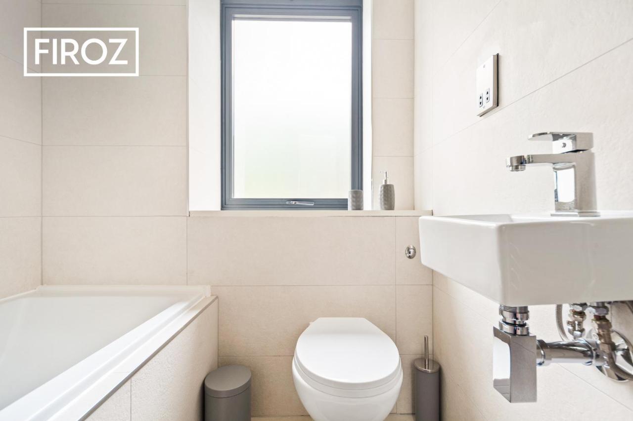 Spacious 4 Bedroom 3 Bath House For Families & Contractors With Free Parking, Fast Wi-Fi & Netflix By Firoz Property Management Leeds  Exteriér fotografie